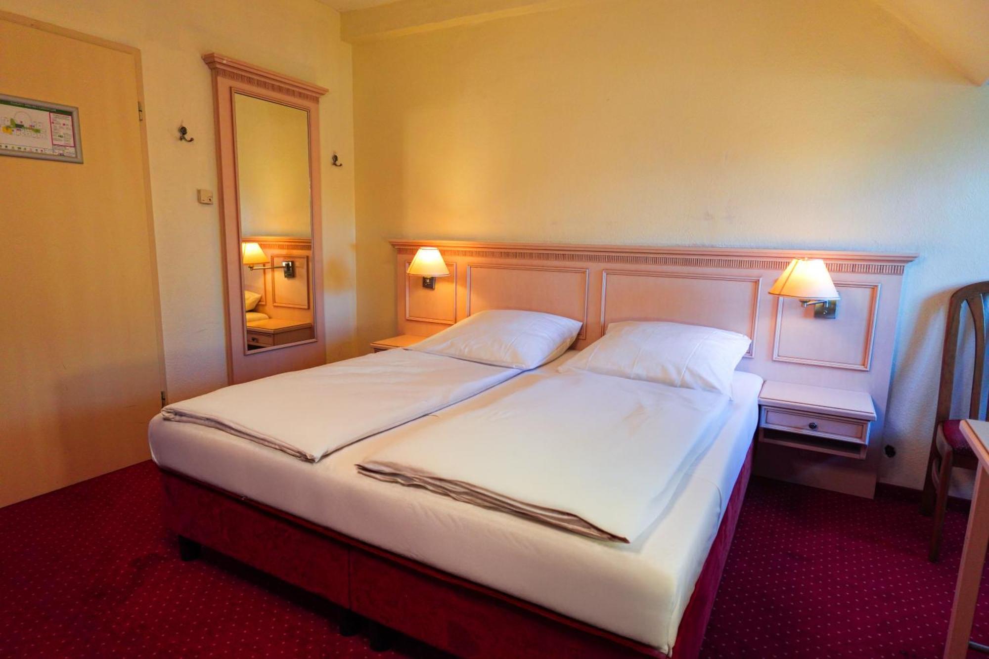 Hotel Casino Im Park Kamp-Lintfort Extérieur photo